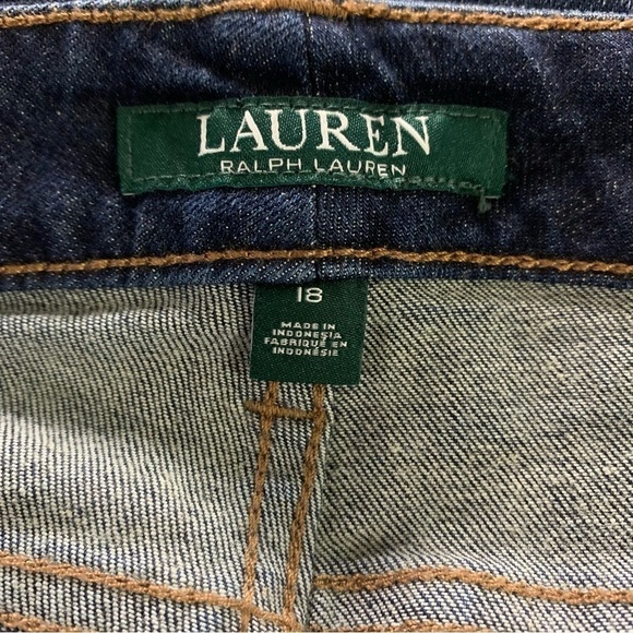 Lauren Ralph Lauren's NWT Straight Curvy Super Stretch Jeans Distressed 18x30 - Picture 5 of 14